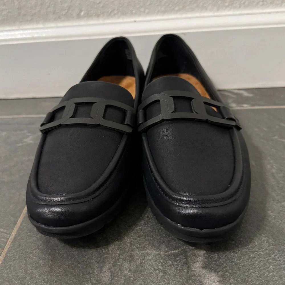 Baretraps Addison Black Loafers Womens 7.5M Comfort Memory Foam Slip On Academia